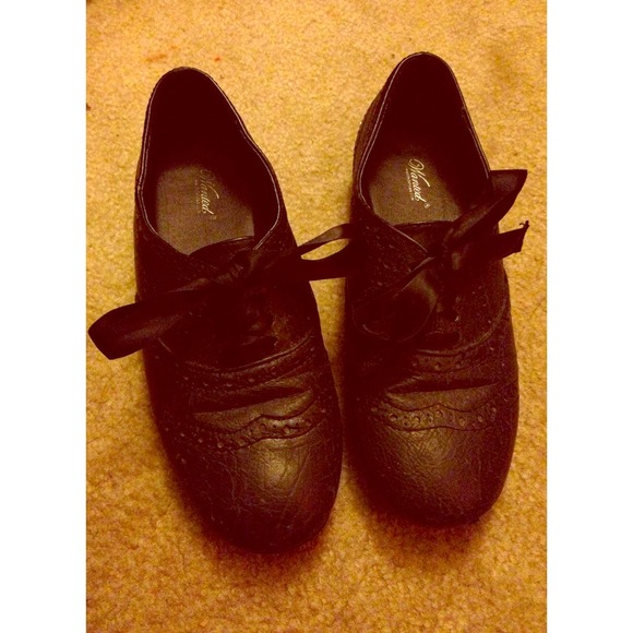 Black Leather Oxfords