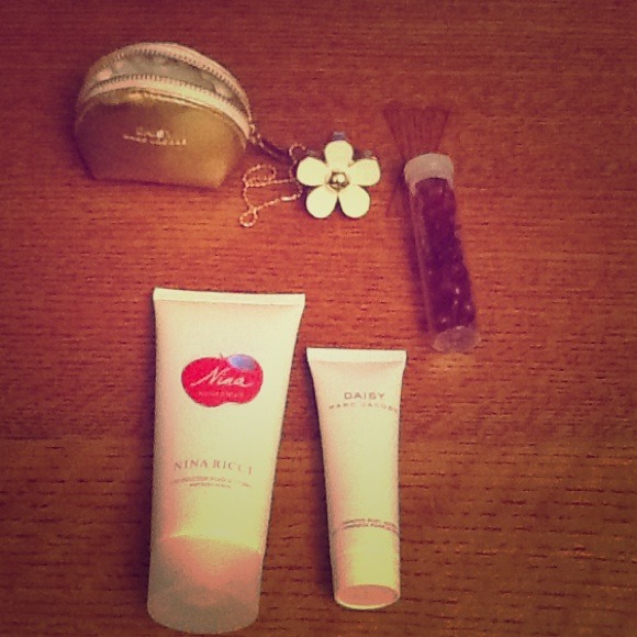 BUNDLE with Juicy Lips Necklace