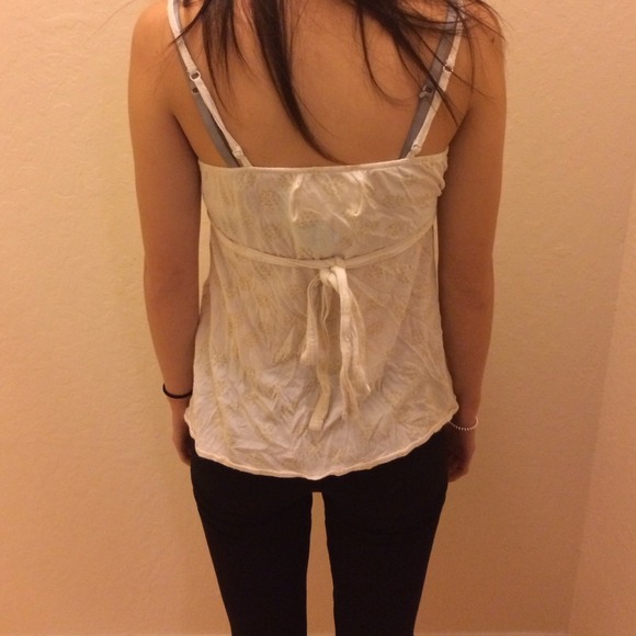 Grace's Top - Picture 2 of 2