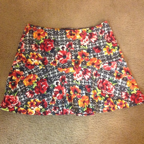 πHP ππXhiliration Junior skirt. XS, S, M, L - Picture 2 of 4