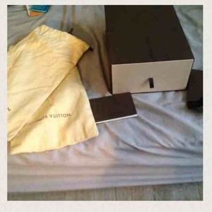 💯 AUTHENTIC LV PACKAGE