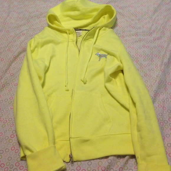 VS pink jacket ❤️REDUCED PRICE❤️ read below 👇👇 - Picture 1 of 3