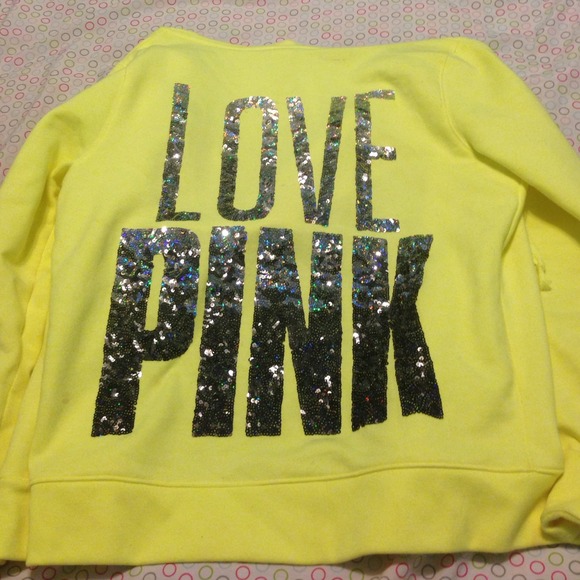 VS pink jacket ❤️REDUCED PRICE❤️ read below 👇👇 - Picture 2 of 3