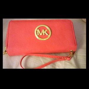 Large *INSPIRED*  Michael Kors Wallet