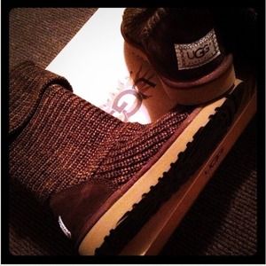 Classic Cardy Uggs moss Color 💗NWB