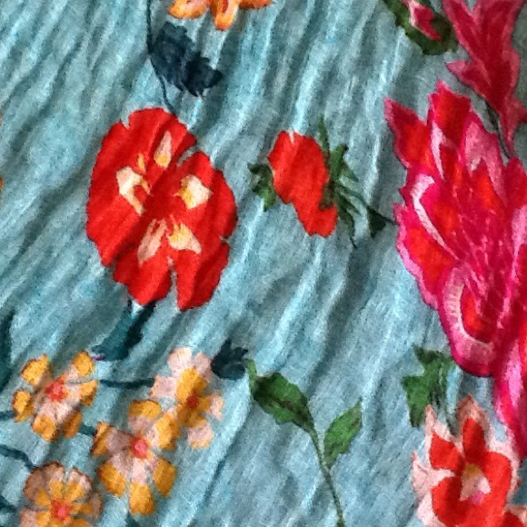 🚫SOLD in Bundle🚫HP Sweet &Sassy💕Italian Scarf - Picture 3 of 4