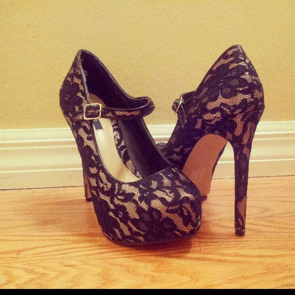 Heels - Picture 1 of 4