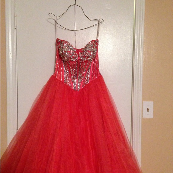 Sherri Hill Prom dress.
