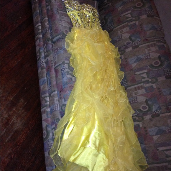 Prom Dress - Picture 2 of 4