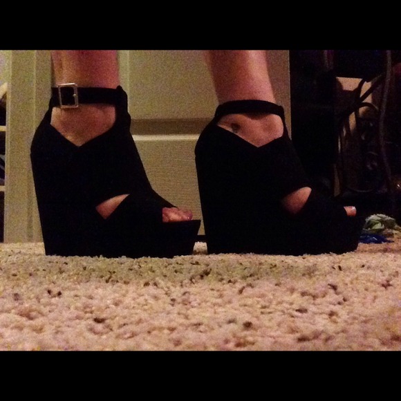 💀 BLACK WEDGES 💀