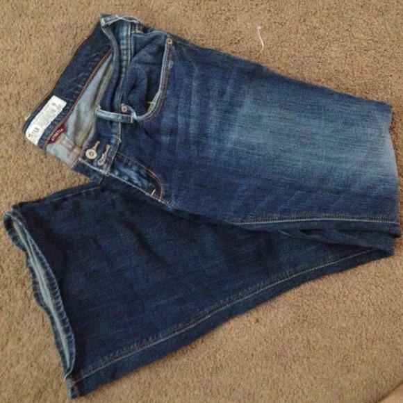 Hollister bundles with brown hollister tank
