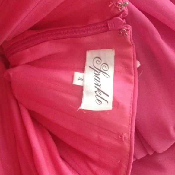 Pink "sparkle" size 4 gown - Picture 4 of 4