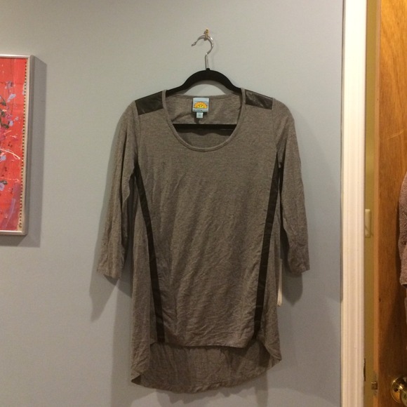Faux leather tshirt
