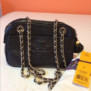Auth...tory burch black cross body chain bag