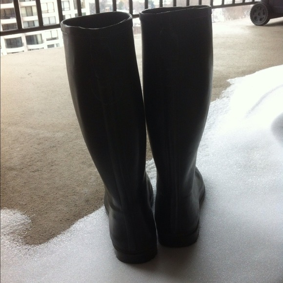Beautiful rain boots from London. - Picture 3 of 4