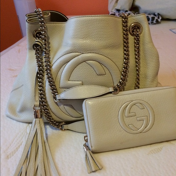 !!!SOLD!!! 100% Auth. Gucci soho leather shoulder