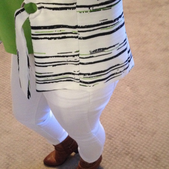 Zebra/line green blazer - Picture 3 of 3