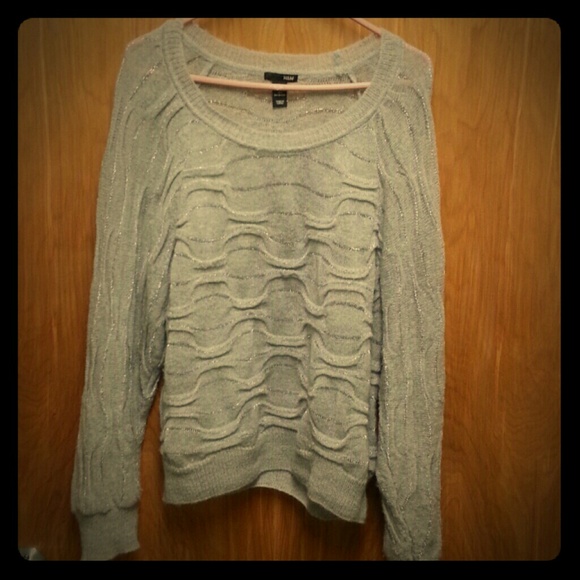 Sweater - worn but in good condition - Picture 1 of 1