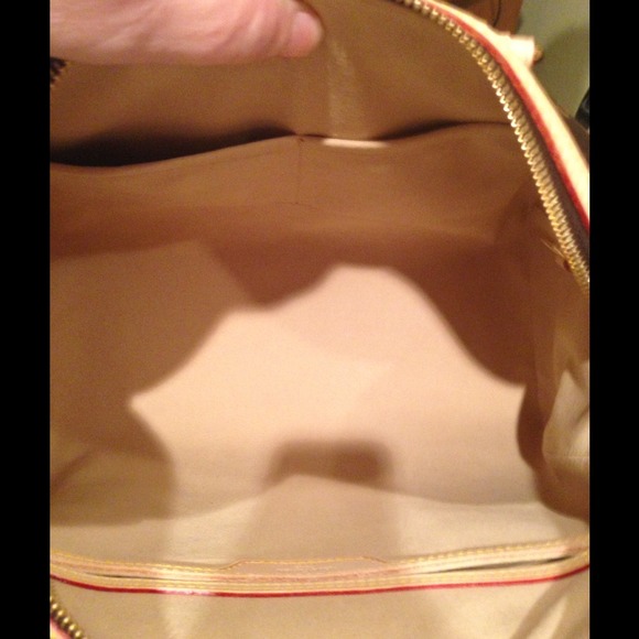 😍Louis Vuitton Retiro😍SOLD - Picture 2 of 4