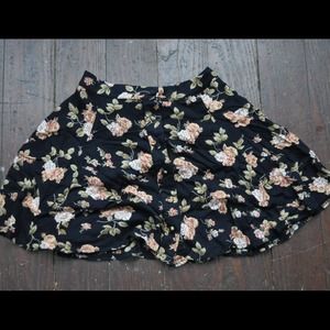 ✨HOLD✨ Floral Brandy Melville Skirt