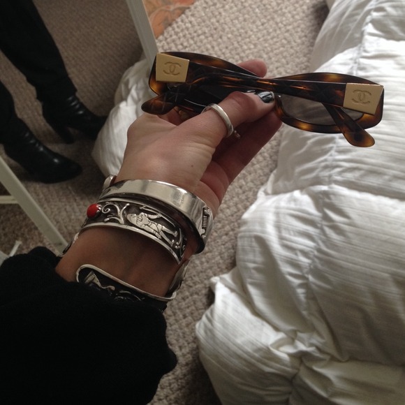 Additional pictures for chanel sunnies