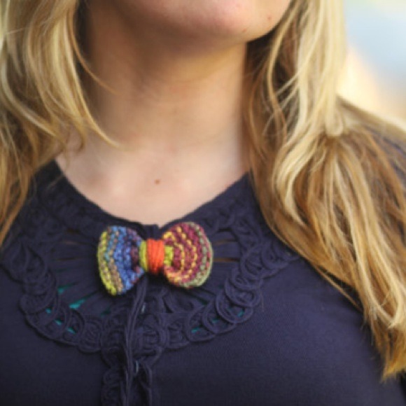 Lovely Handmade Hair Bow - Picture 2 of 4