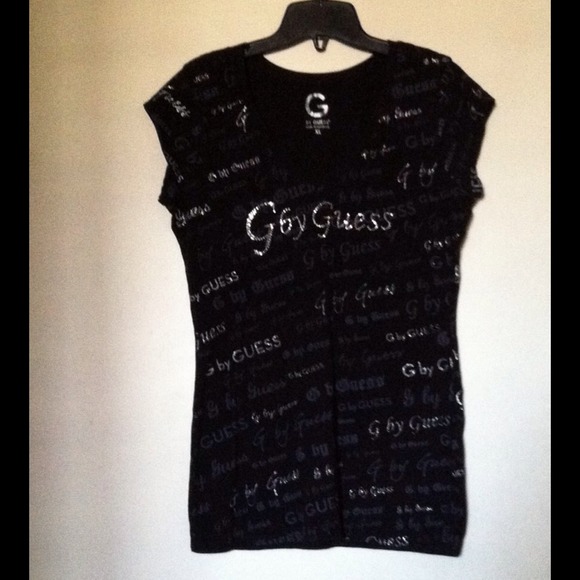 GUESS TOP BLACK/SILVER  GITTER. GOOD CONDITION. 💜