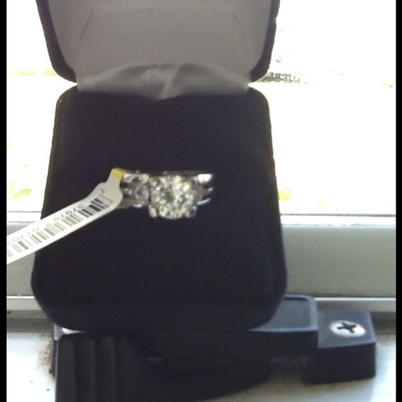 Jewelry - 2ct engagement ring rhodium sz 8