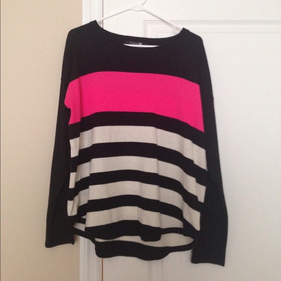 ❌❌Sold❌❌Forever 21 Sweater