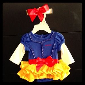 Newborn Snow White costume