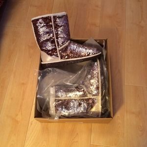 UGG Classic short sparkle boots