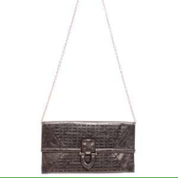 💥new in stock 💥 buckle clutch to purse - Picture 3 of 4