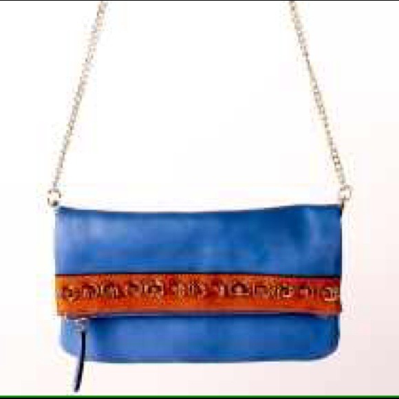 💥new in stock 💥 buckle clutch to purse - Picture 4 of 4