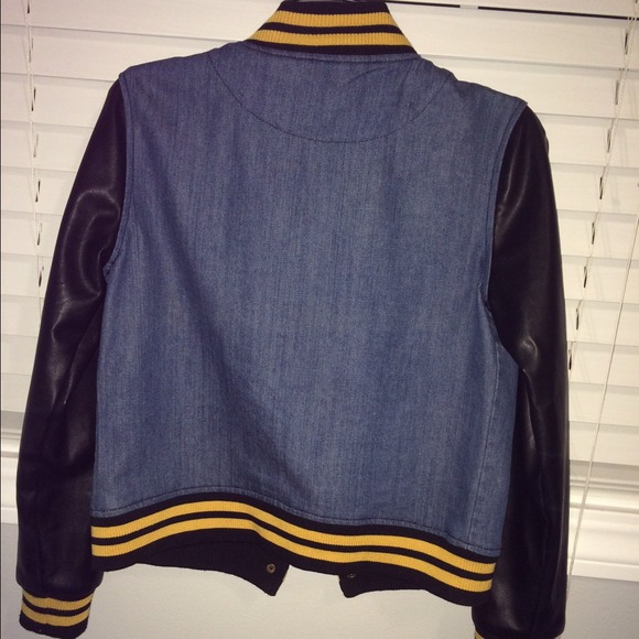 Cute jacket - Picture 2 of 2