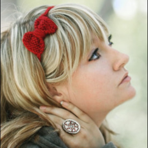 Handmade Burgundy Knitted Hair Bow - Picture 3 of 3