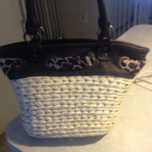 Handbag - Picture 2 of 4