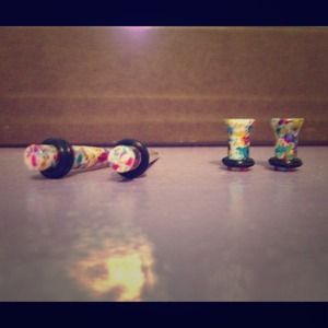 Size 4 paint splattered plugs and tapers