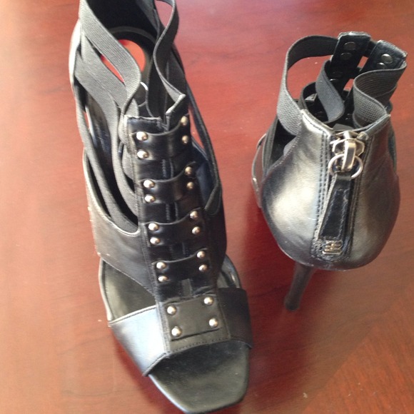 Jessica Simpson sandals 20% off - Picture 1 of 3