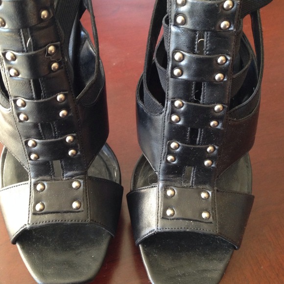 Jessica Simpson sandals 20% off - Picture 3 of 3