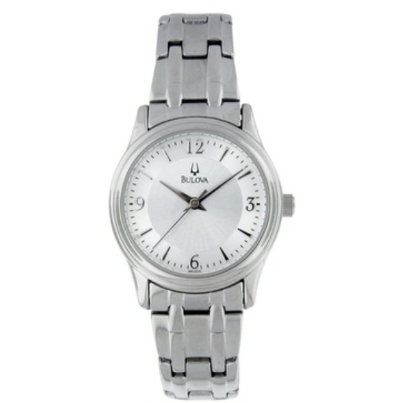 🎉 HP 🎉 Bulova small silver watch