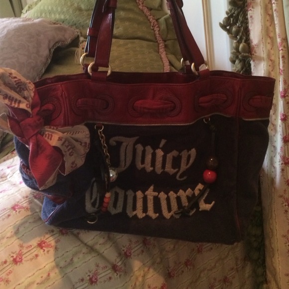 Juicy Couture Tote!! hold until Friday!