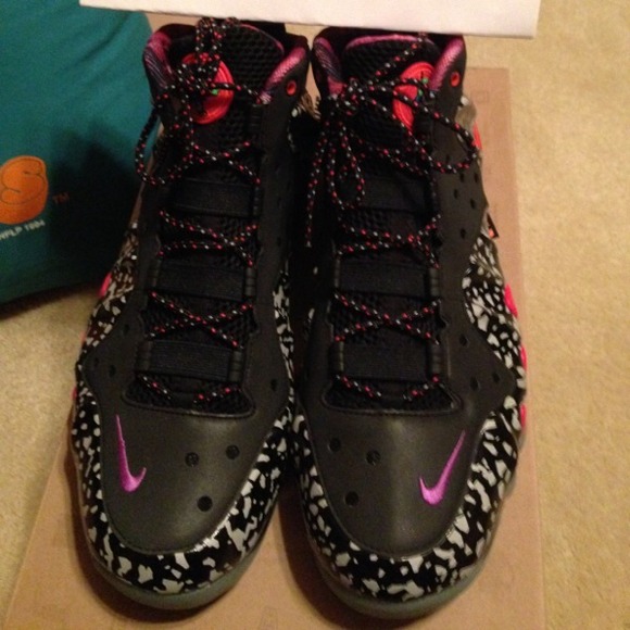Area 72 barkley posite mens. $300 thru paypal