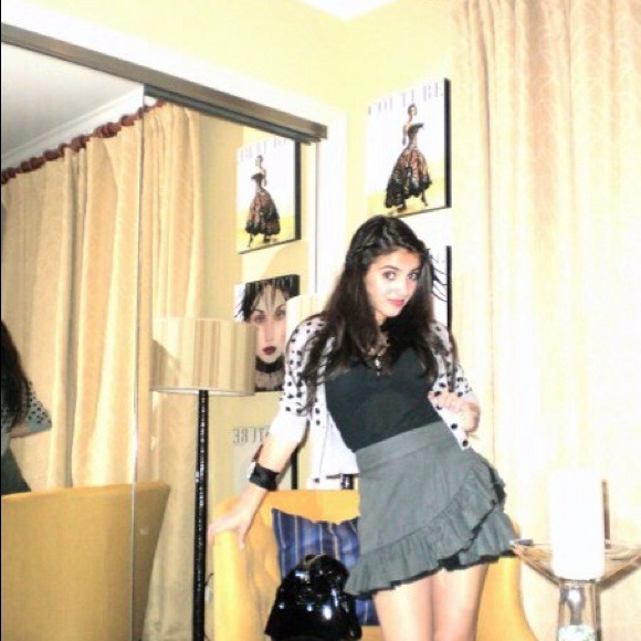 Ruffled gray skirt !