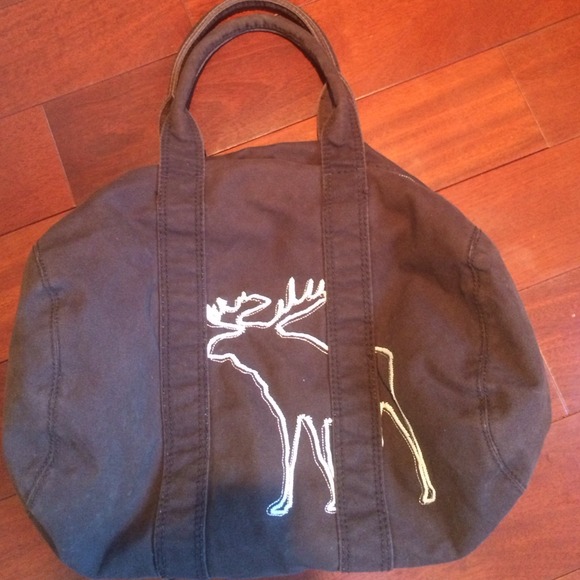 Abercrombie tote bag! Amazing for traveling
