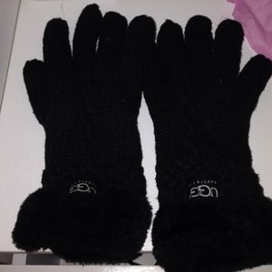 Ugg gloves