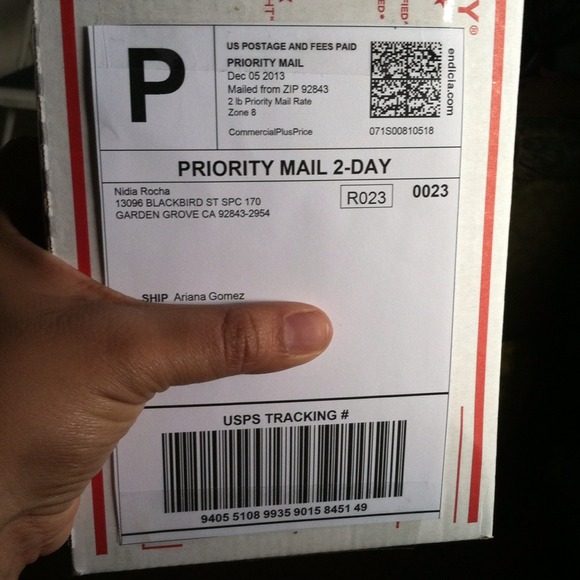 Shipment ready to ship 1st sale on Poshmark!