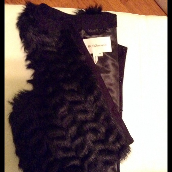 Fur vest‼️‼️‼️‼️‼️ - Picture 3 of 4