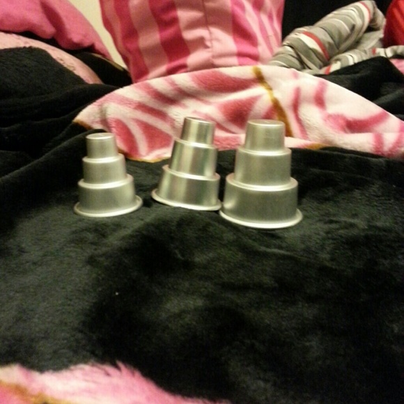 ✋BUNDLED✋Mini 3 tier cake pans