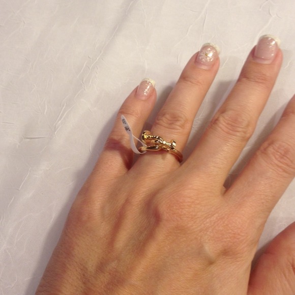 🚫SOLD🚫 gold nail ring - Picture 3 of 3