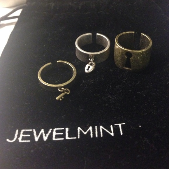 Jewelmint 3 ring set